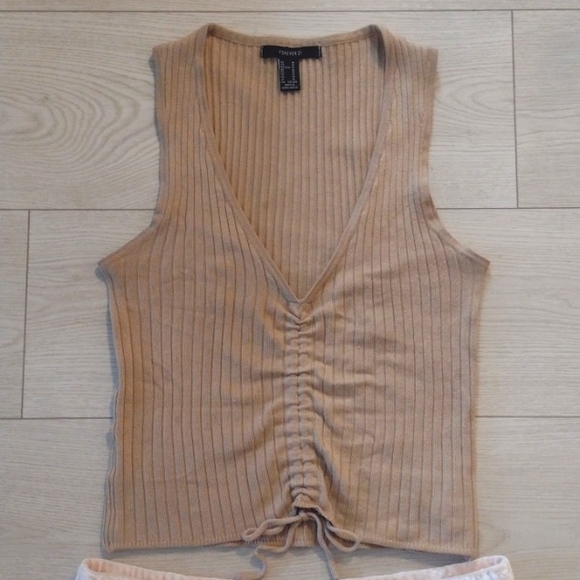 SET VICTORIA SECRET Crushed Velvet Ruffle Drawstring SHORTS & FOREVER 21 TOP!! - Picture 3 of 6